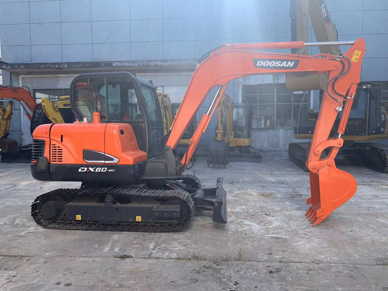 DOOSAN Mini Excavator Doosan DX60, DX55 - Máy xúc bánh xích: hình 1 DOOSAN Mini Excavator Doosan DX60, DX55 - Máy xúc bánh xích: hình 1