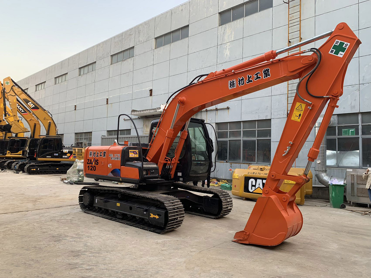 Hitachi ZX120 ZX70 ZX200 Good Price Secondhand Excavator - Máy xúc bánh xích: hình 4 Hitachi ZX120 ZX70 ZX200 Good Price Secondhand Excavator - Máy xúc bánh xích: hình 4