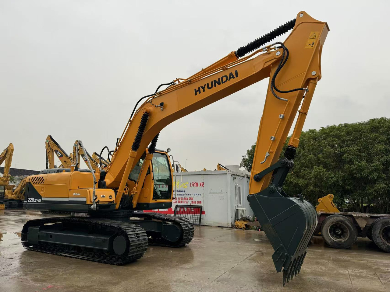 Hyundai 220LC-9S Good Price Used Korea Excavator - Máy xúc bánh xích: hình 2 Hyundai 220LC-9S Good Price Used Korea Excavator - Máy xúc bánh xích: hình 2