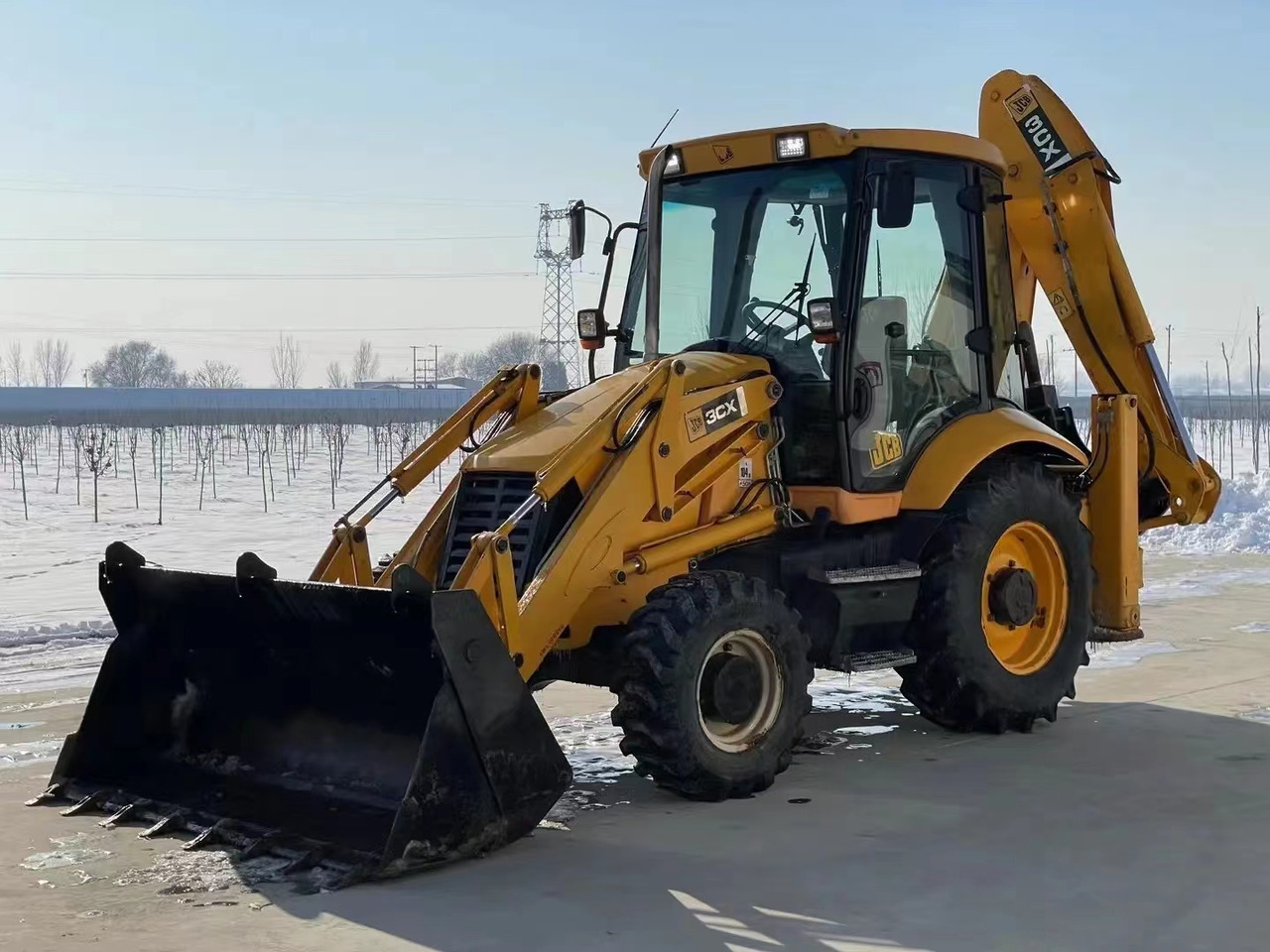 JCB 3CX Used Backhoe Loader with Hammer - Máy xúc trước múc sau: hình 1 JCB 3CX Used Backhoe Loader with Hammer - Máy xúc trước múc sau: hình 1