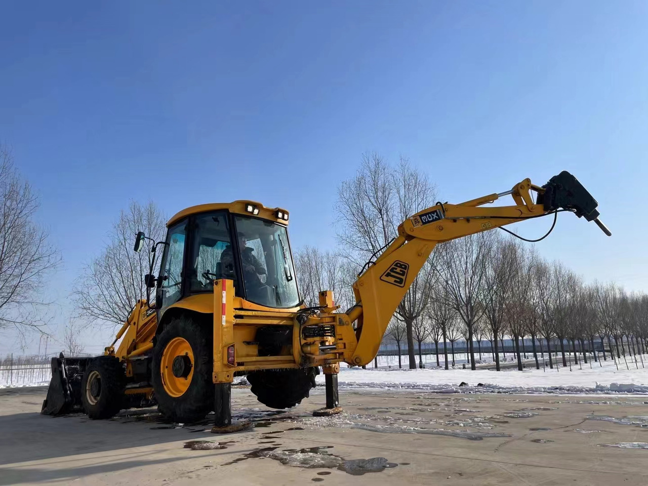 JCB 3CX Used Backhoe Loader with Hammer - Máy xúc trước múc sau: hình 2 JCB 3CX Used Backhoe Loader with Hammer - Máy xúc trước múc sau: hình 2