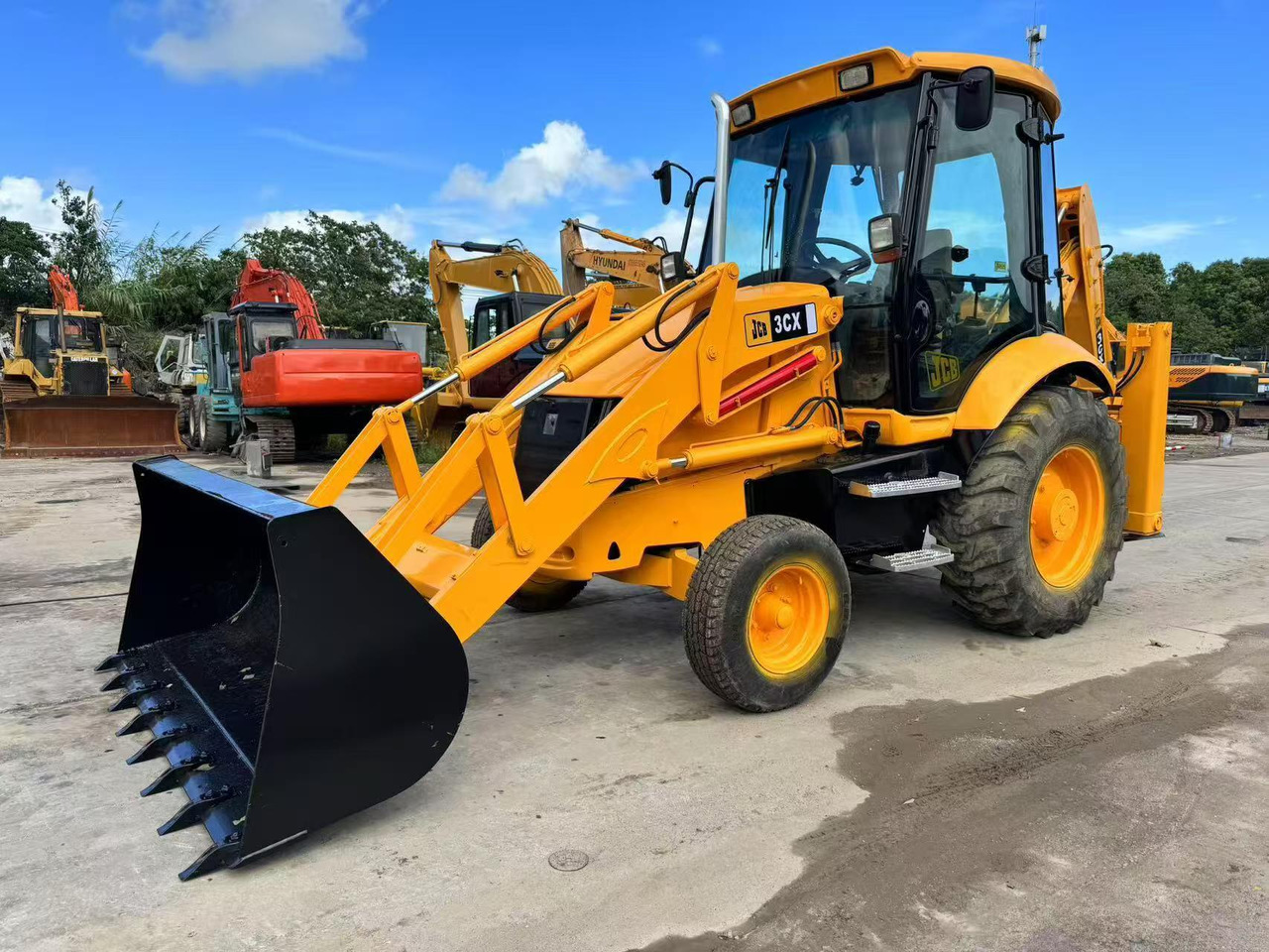 JCB 4x4 Backhoe Loader 3CX Used Condition - Máy xúc trước múc sau: hình 1 JCB 4x4 Backhoe Loader 3CX Used Condition - Máy xúc trước múc sau: hình 1
