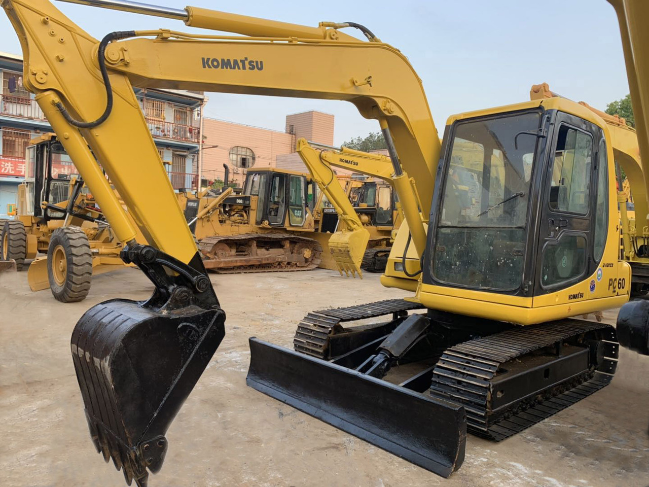 KOMATSU small excavator Komatsu PC60-7 mini digger - Máy xúc mini: hình 2 KOMATSU small excavator Komatsu PC60-7 mini digger - Máy xúc mini: hình 2