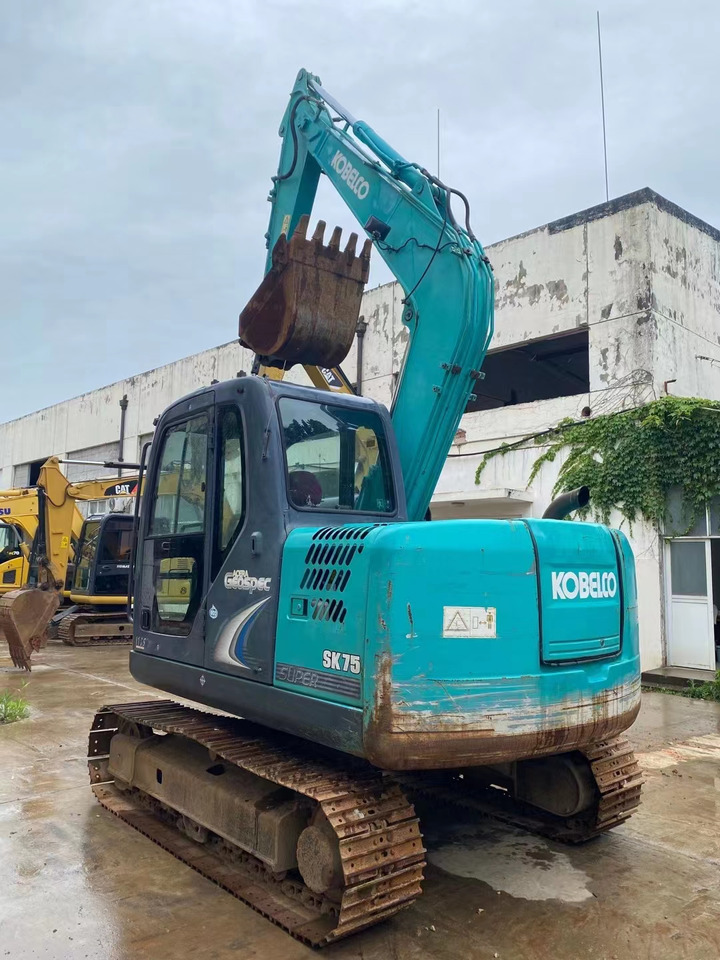 Kobelco SK75, SK55 Original Condition Japan Excavator - Máy xúc bánh xích: hình 4 Kobelco SK75, SK55 Original Condition Japan Excavator - Máy xúc bánh xích: hình 4