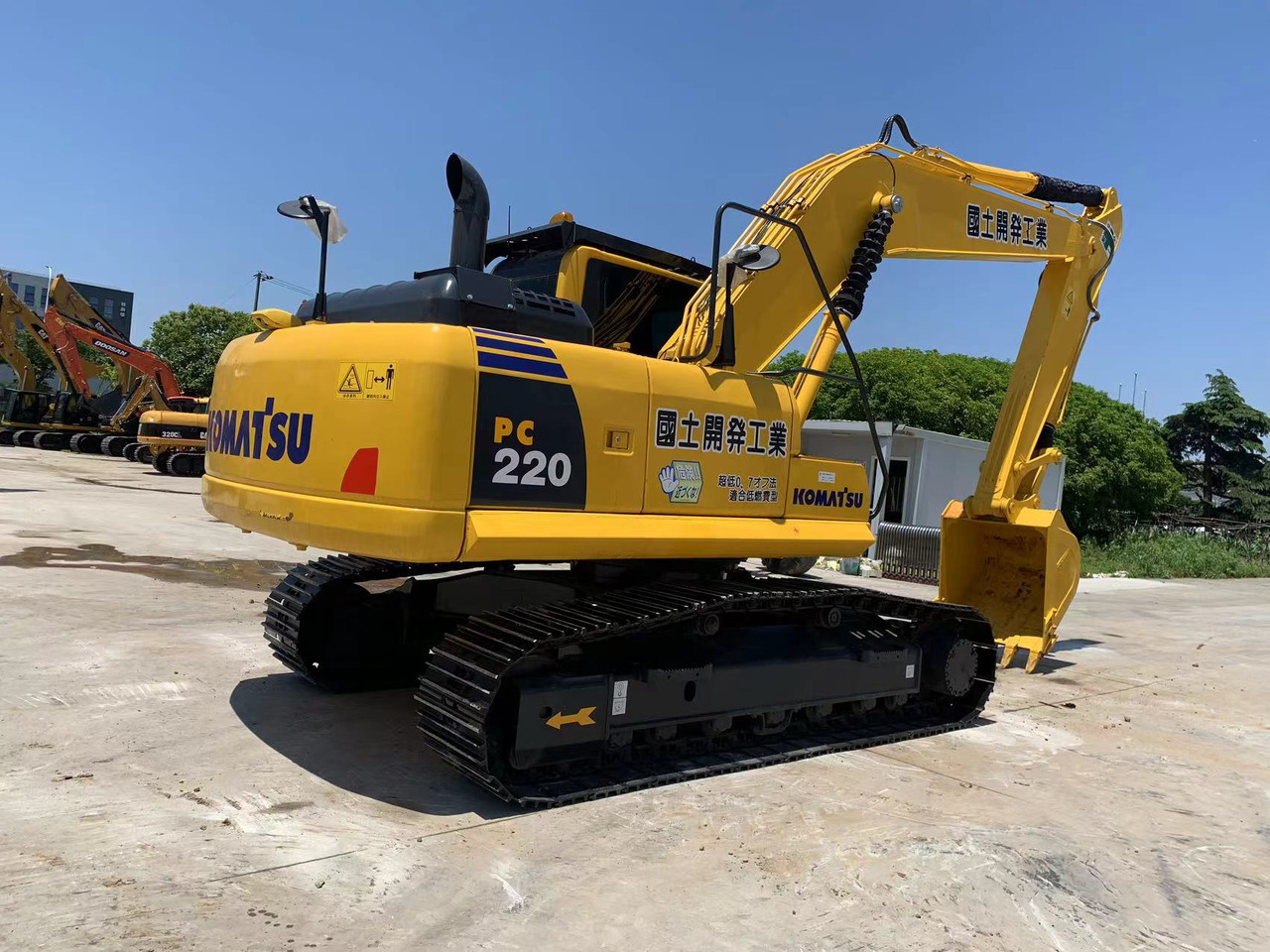 Komatsu Excavator PC220 Good Condition 22 ton Digger - Máy xúc bánh xích: hình 4 Komatsu Excavator PC220 Good Condition 22 ton Digger - Máy xúc bánh xích: hình 4