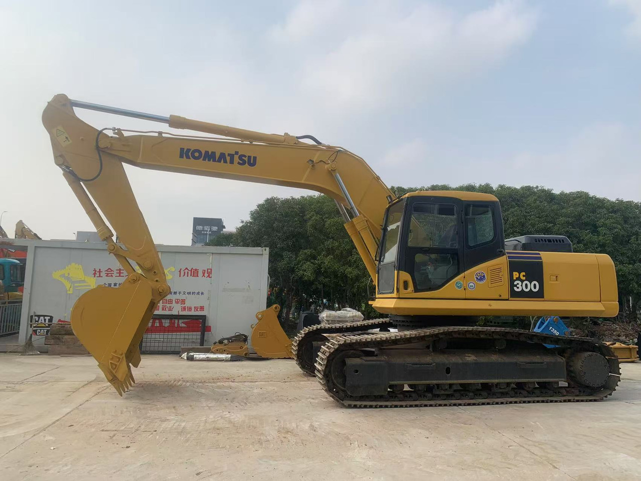 Komatsu Mining Excavator PC300, PC360, PC400 - Máy xúc bánh xích: hình 1 Komatsu Mining Excavator PC300, PC360, PC400 - Máy xúc bánh xích: hình 1