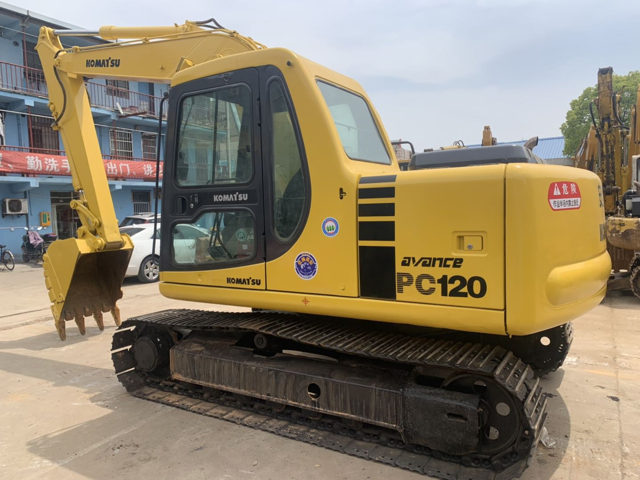 Komatsu PC120 Secondhand Excavator Good Price on Sale - Máy xúc bánh xích: hình 5 Komatsu PC120 Secondhand Excavator Good Price on Sale - Máy xúc bánh xích: hình 5