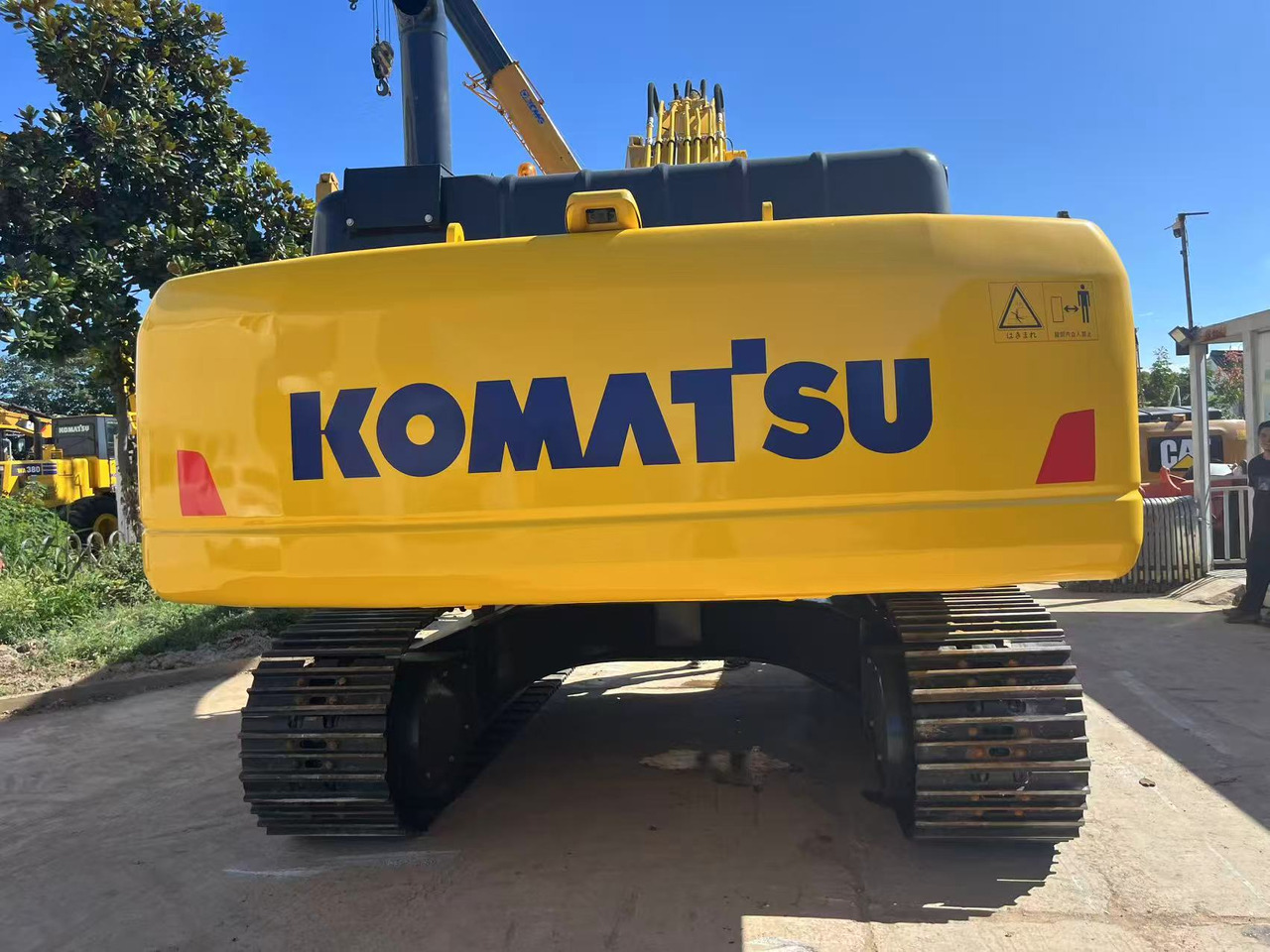 Komatsu PC350 Secondhand Big Excavator 35 ton Capacity - Máy xúc bánh xích: hình 3 Komatsu PC350 Secondhand Big Excavator 35 ton Capacity - Máy xúc bánh xích: hình 3