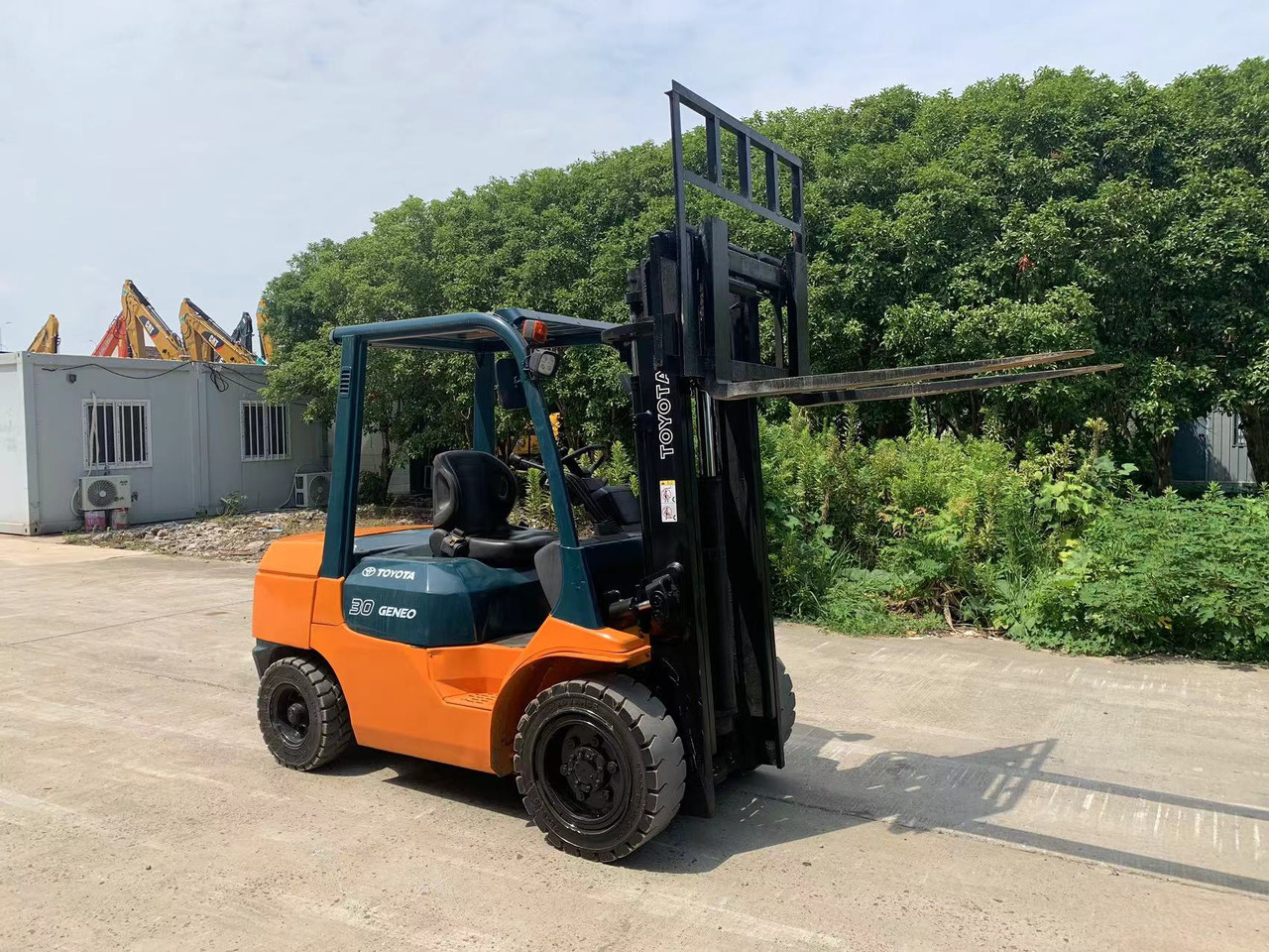 Toyota Forklift 3 ton Diesel Forklift FD30 with Side Shifter - Xe nâng diesel: hình 4 Toyota Forklift 3 ton Diesel Forklift FD30 with Side Shifter - Xe nâng diesel: hình 4
