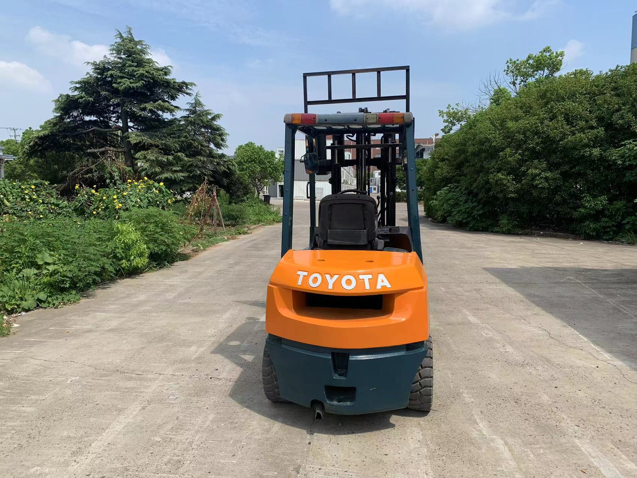 Toyota Forklift 3 ton Diesel Forklift FD30 with Side Shifter - Xe nâng diesel: hình 3 Toyota Forklift 3 ton Diesel Forklift FD30 with Side Shifter - Xe nâng diesel: hình 3