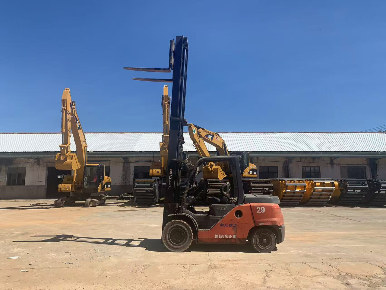 Toyota Forklift 5 ton Diesel Forklift FD50 with 5m High Mast - Xe nâng diesel: hình 4 Toyota Forklift 5 ton Diesel Forklift FD50 with 5m High Mast - Xe nâng diesel: hình 4
