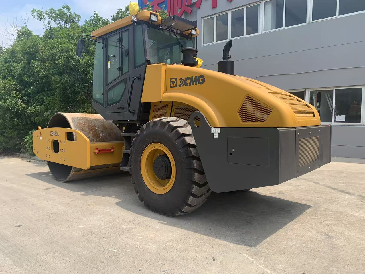 XCMG Vibratory Road roller XS183J Brand New Condition - Máy lăn đường: hình 3 XCMG Vibratory Road roller XS183J Brand New Condition - Máy lăn đường: hình 3