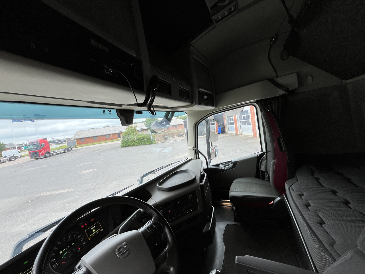 Volvo FH500 6x2 - Xe đầu kéo: hình 5 Volvo FH500 6x2 - Xe đầu kéo: hình 5