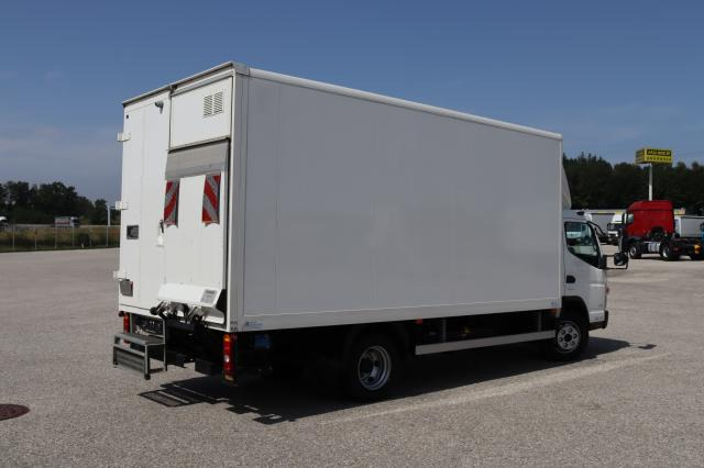 FUSO Canter 7C18 AMT - Xe tải nhỏ thùng kín: hình 3 FUSO Canter 7C18 AMT - Xe tải nhỏ thùng kín: hình 3