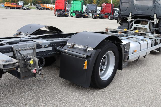 Mercedes-Benz Actros 1842 L nR - Xe chở container/ Xe tải hoán đổi thân: hình 5 Mercedes-Benz Actros 1842 L nR - Xe chở container/ Xe tải hoán đổi thân: hình 5