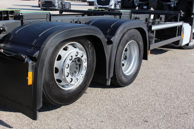 Mercedes-Benz Actros 2545 - Xe chở container/ Xe tải hoán đổi thân: hình 5 Mercedes-Benz Actros 2545 - Xe chở container/ Xe tải hoán đổi thân: hình 5