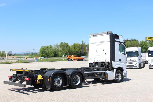 Mercedes-Benz Actros 2545 - Xe chở container/ Xe tải hoán đổi thân: hình 4 Mercedes-Benz Actros 2545 - Xe chở container/ Xe tải hoán đổi thân: hình 4