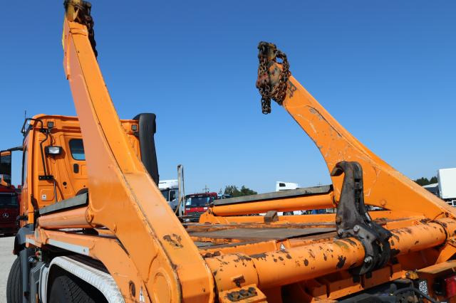 Mercedes-Benz Arocs 3353K ABSETZER - Xe tải chở thùng nhỏ: hình 5 Mercedes-Benz Arocs 3353K ABSETZER - Xe tải chở thùng nhỏ: hình 5