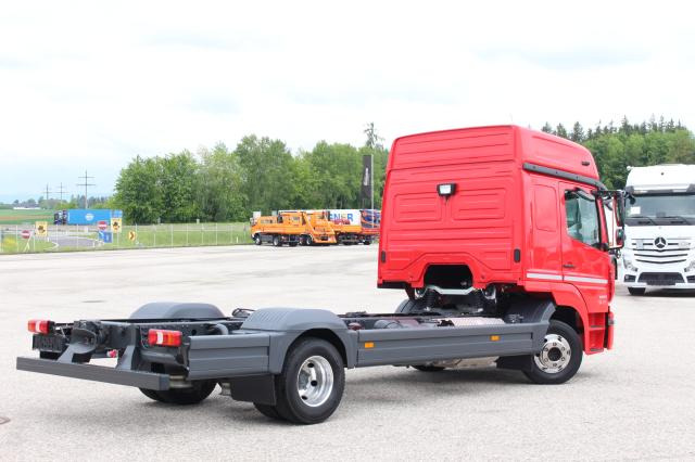 Mercedes-Benz Atego 1223 L nR - Xe tải khung gầm: hình 4 Mercedes-Benz Atego 1223 L nR - Xe tải khung gầm: hình 4