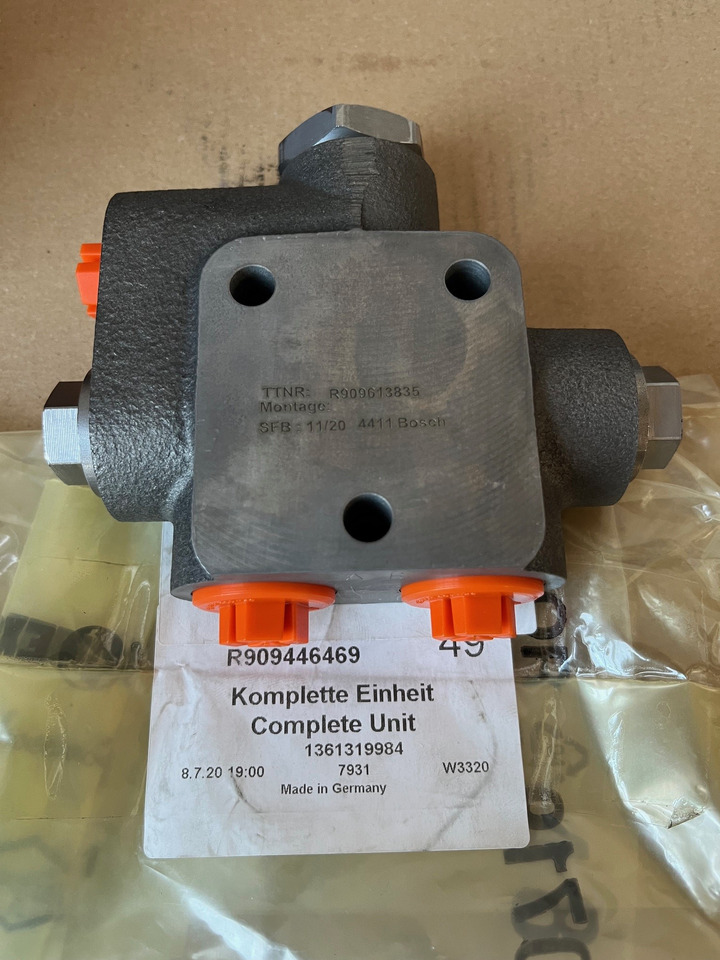 REXROTH R909446469 Flushing & Boost valve - Phụ tùng cho Máy xúc: hình 2 REXROTH R909446469 Flushing & Boost valve - Phụ tùng cho Máy xúc: hình 2