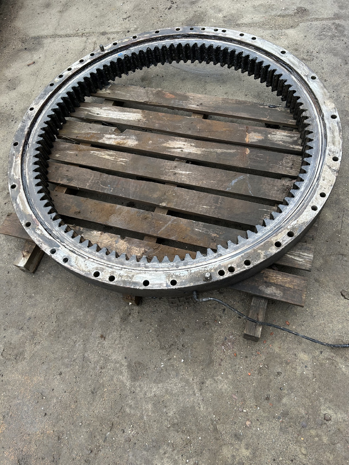 Volvo EW180C - Vòng bánh răng xoay cho Máy xúc bánh lốp: hình 2 Volvo EW180C - Vòng bánh răng xoay cho Máy xúc bánh lốp: hình 2