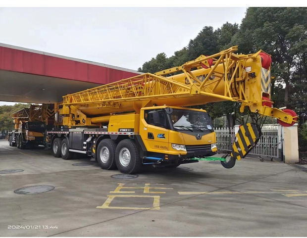2025 XCMG QY100K5C - Cẩu bánh lốp: hình 1 2025 XCMG QY100K5C - Cẩu bánh lốp: hình 1