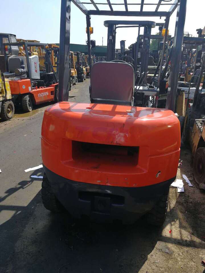 TCM FD30T6 - Xe nâng: hình 3 TCM FD30T6 - Xe nâng: hình 3