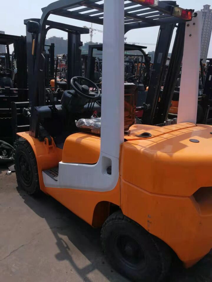 TCM FD30T6 - Xe nâng: hình 4 TCM FD30T6 - Xe nâng: hình 4