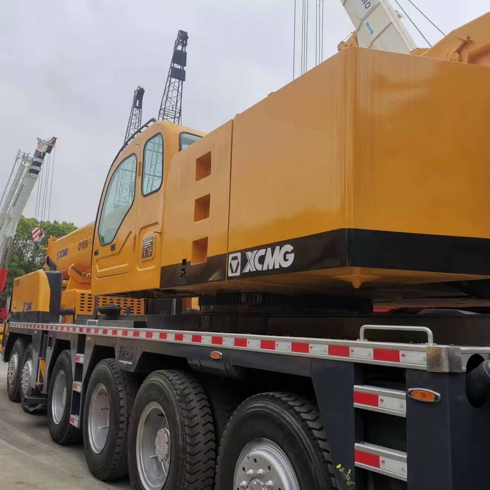 XCMG QY100 - Cẩu bánh lốp: hình 3 XCMG QY100 - Cẩu bánh lốp: hình 3