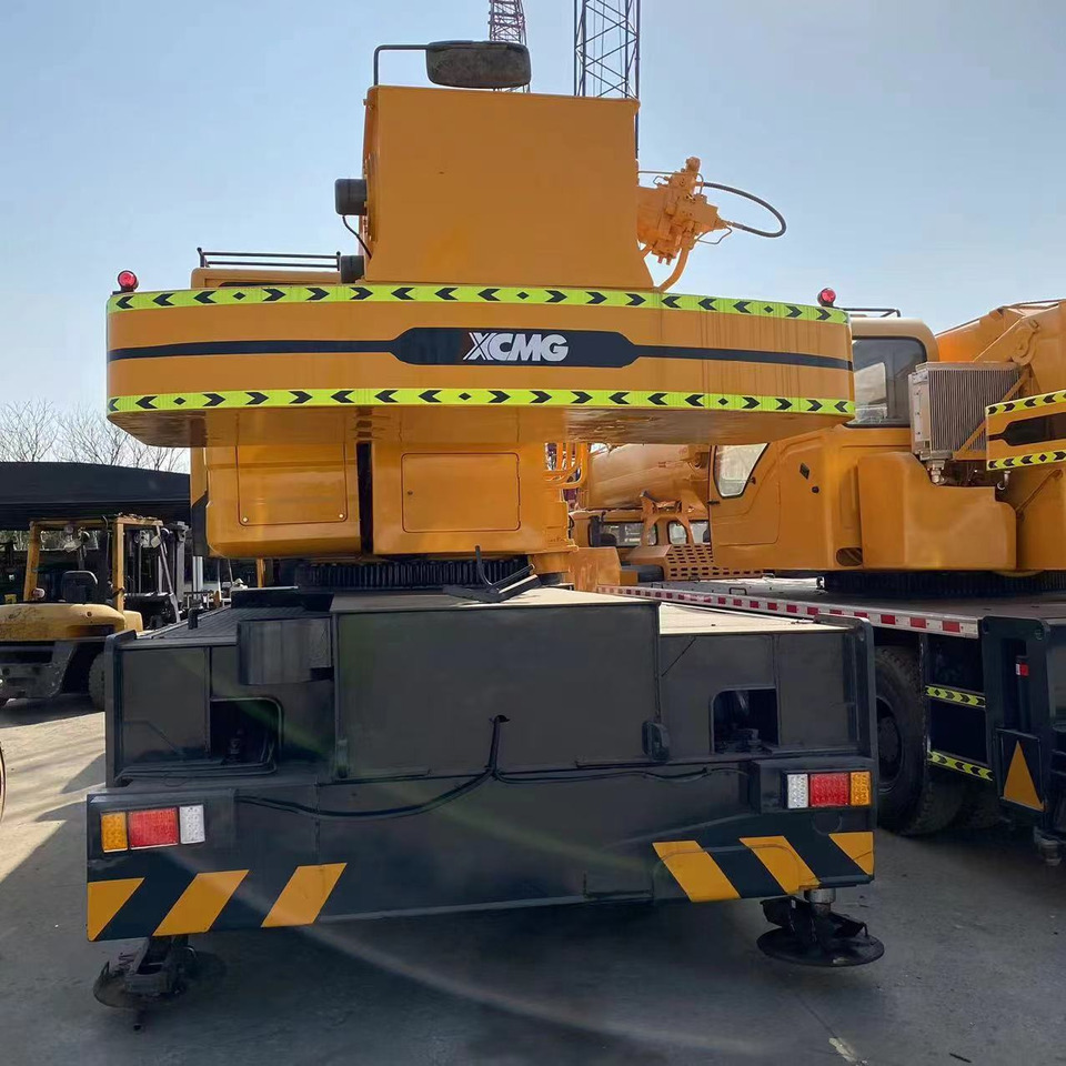 XCMG QY70KC - Cẩu bánh lốp: hình 4 XCMG QY70KC - Cẩu bánh lốp: hình 4