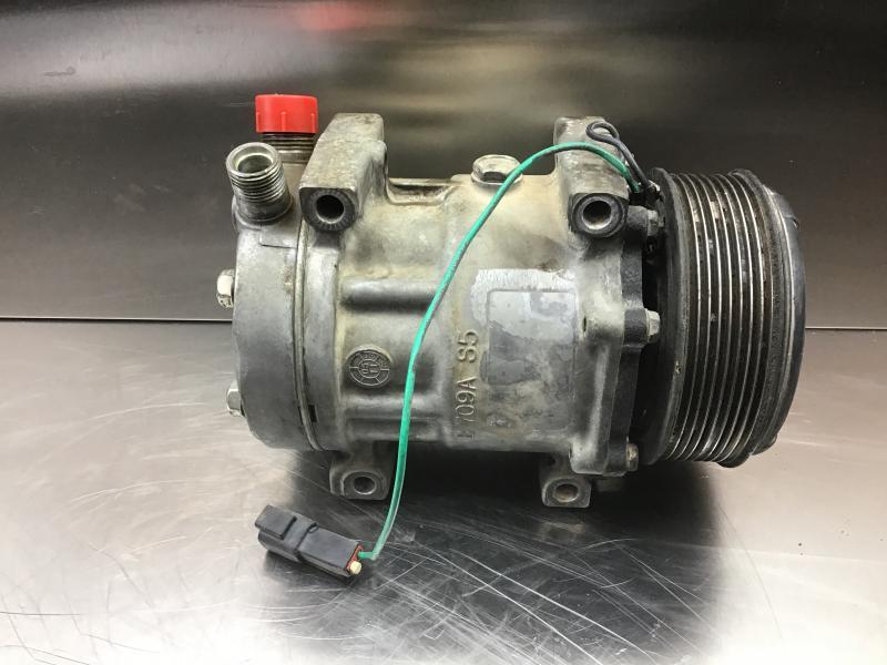 Liebherr Airco Compressor - Lốc điều hòa cho Máy móc xây dựng: hình 1 Liebherr Airco Compressor - Lốc điều hòa cho Máy móc xây dựng: hình 1