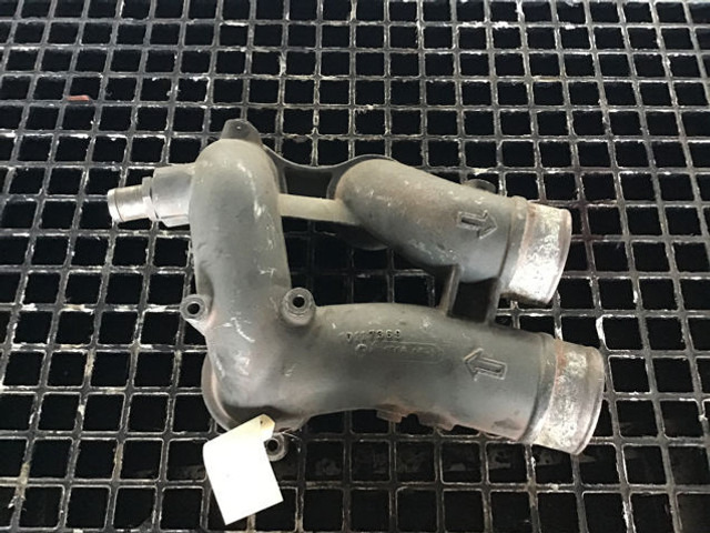 Liebherr Coolant pipe bend - Phụ tùng điều hòa: hình 1 Liebherr Coolant pipe bend - Phụ tùng điều hòa: hình 1