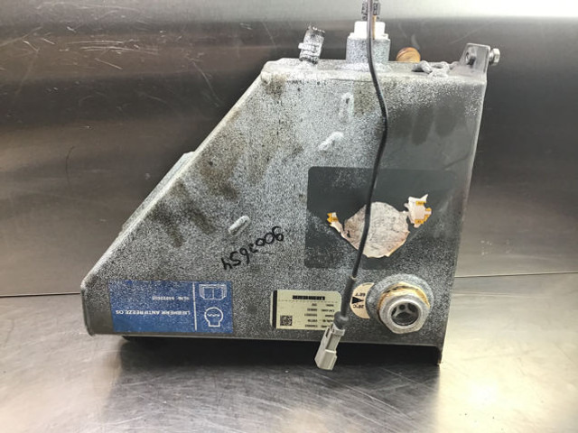 Liebherr Equalizing Reservoir - Bình nước phụ: hình 2 Liebherr Equalizing Reservoir - Bình nước phụ: hình 2