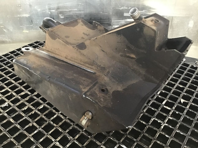 Bình nước phụ Liebherr Equalizing Reservoir: hình 1