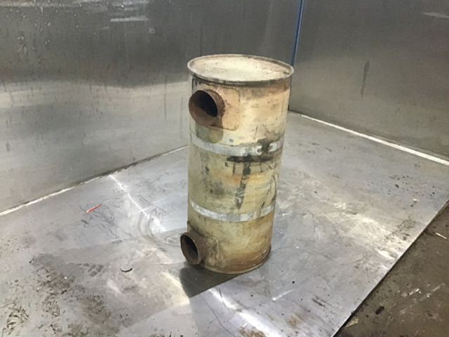 Liebherr Exhaust Silencer - Bộ giảm thanh: hình 3 Liebherr Exhaust Silencer - Bộ giảm thanh: hình 3