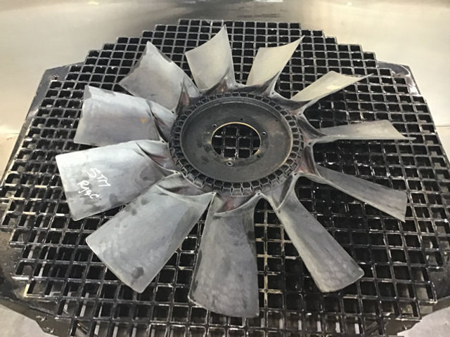 Liebherr Fan Blade - Hệ thống làm mát: hình 2 Liebherr Fan Blade - Hệ thống làm mát: hình 2