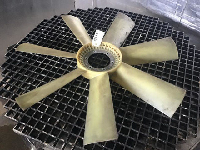 Liebherr Fan Blade - Hệ thống làm mát: hình 1 Liebherr Fan Blade - Hệ thống làm mát: hình 1
