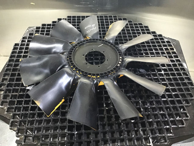 Liebherr Fan Blade - Hệ thống làm mát: hình 1 Liebherr Fan Blade - Hệ thống làm mát: hình 1
