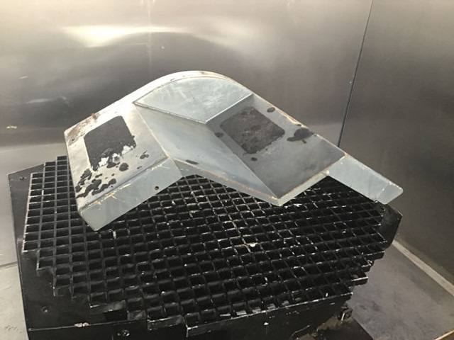 Liebherr Fender - Thân xe và ngoại thất: hình 1 Liebherr Fender - Thân xe và ngoại thất: hình 1