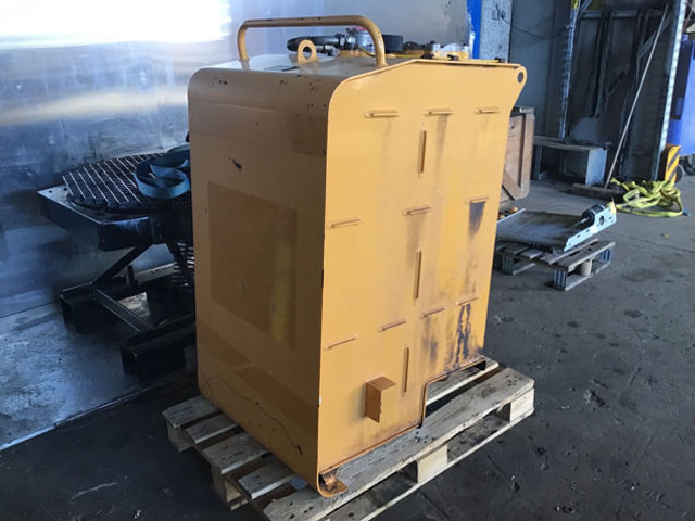 Liebherr Hydraulic Tank - Bồn thủy lực: hình 5 Liebherr Hydraulic Tank - Bồn thủy lực: hình 5