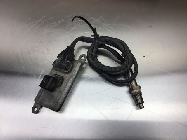 Liebherr Nox Sensor - Bộ cảm biến: hình 2 Liebherr Nox Sensor - Bộ cảm biến: hình 2