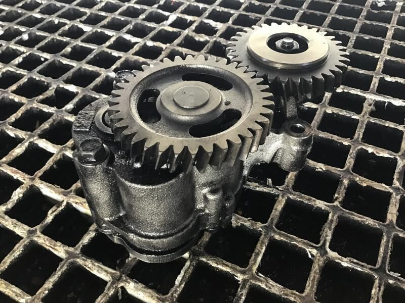 Liebherr Oil Pump - Bơm dầu nhớt: hình 2 Liebherr Oil Pump - Bơm dầu nhớt: hình 2