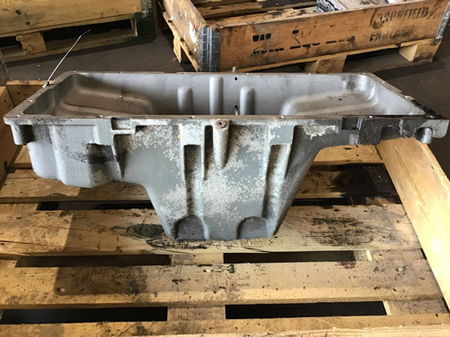 Liebherr Oil Sump - Các te: hình 2 Liebherr Oil Sump - Các te: hình 2