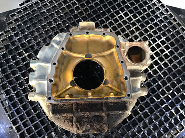 Liebherr Oil Sump - Các te: hình 3 Liebherr Oil Sump - Các te: hình 3