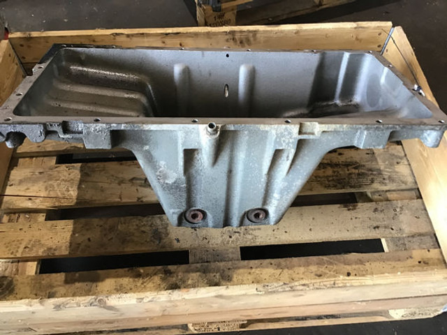 Liebherr Oil Sump - Các te: hình 2 Liebherr Oil Sump - Các te: hình 2