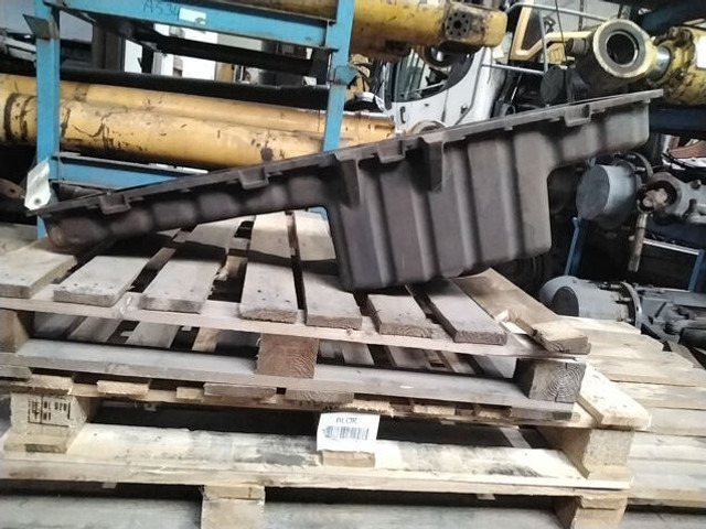 Liebherr Oil Sump - Các te: hình 1 Liebherr Oil Sump - Các te: hình 1