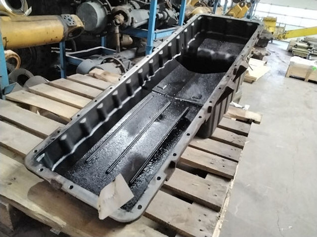 Liebherr Oil Sump - Các te: hình 4 Liebherr Oil Sump - Các te: hình 4