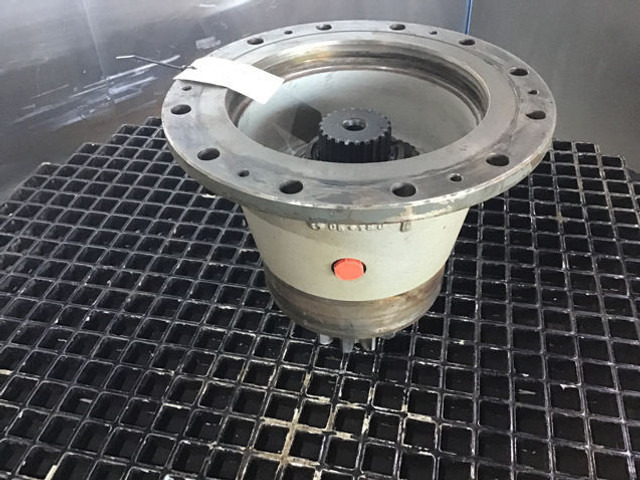 Liebherr Output Shaft Housing - Ổ bánh lái: hình 2 Liebherr Output Shaft Housing - Ổ bánh lái: hình 2