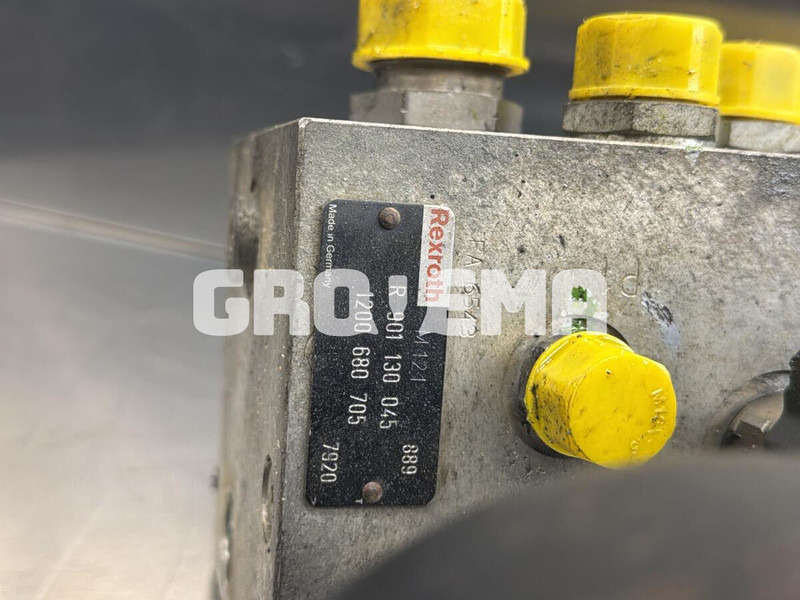 Liebherr R926 COMP / R926 K-LC / R926 LC / R926 CL / R926 NLC / R926 SLC / R926 WLC / R906 WLC - Thủy lực: hình 3 Liebherr R926 COMP / R926 K-LC / R926 LC / R926 CL / R926 NLC / R926 SLC / R926 WLC / R906 WLC - Thủy lực: hình 3