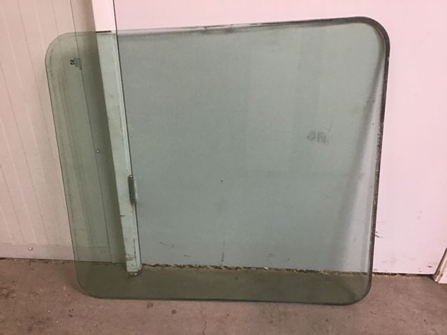 Liebherr Window Glass - Cửa sổ và phụ tùng: hình 2 Liebherr Window Glass - Cửa sổ và phụ tùng: hình 2
